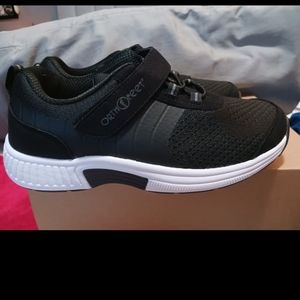 Orthofeet women's shoes size 8 medium